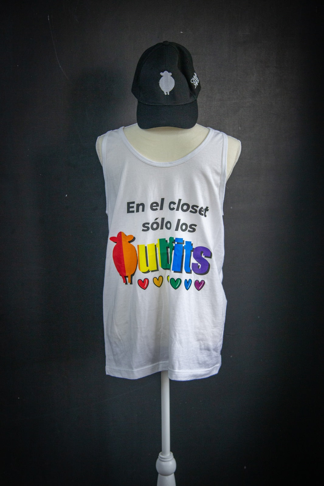 Tank-shirt Outfits